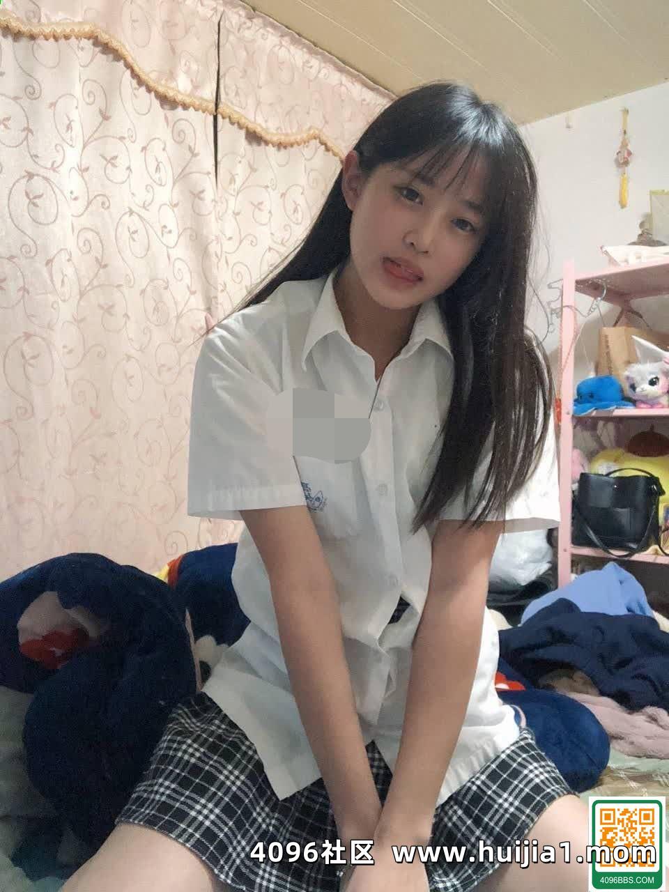 學妹心癢難耐自拍給我看 (12P)