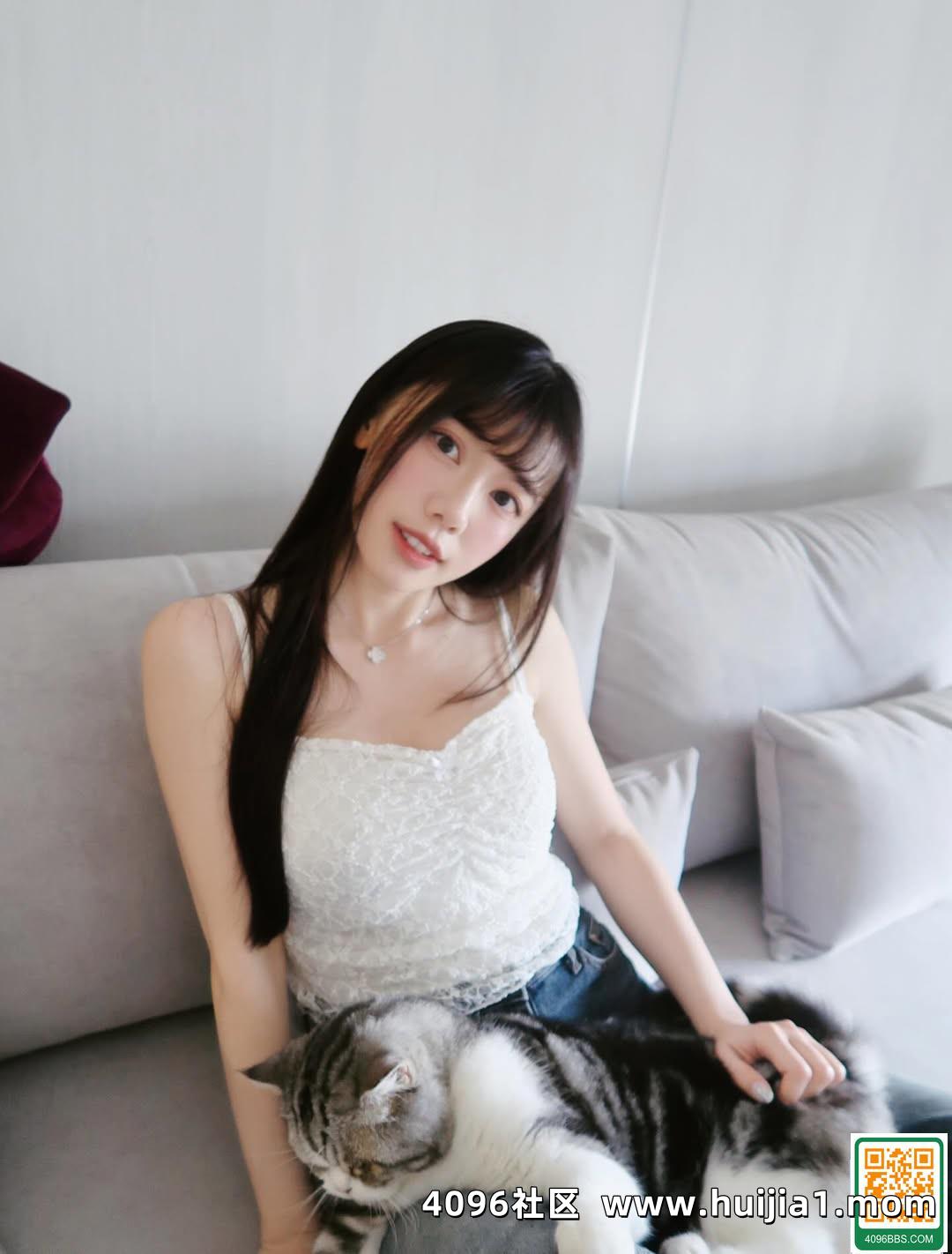 「皮皮」乳能量好飽滿！包不住誘人胴體 (10P)