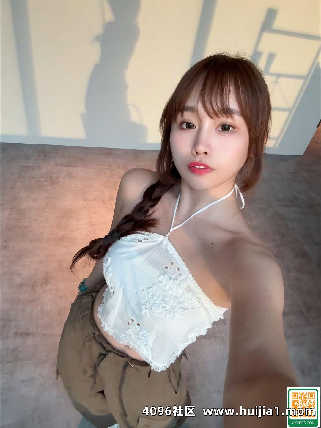 「IreneHuang媁哥」 甜美外表暗藏火辣曲線 (10P)