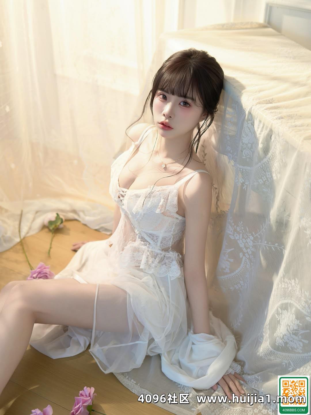 「Su yun 筠」美艷外型搭配火辣身材太吸睛 (10P)