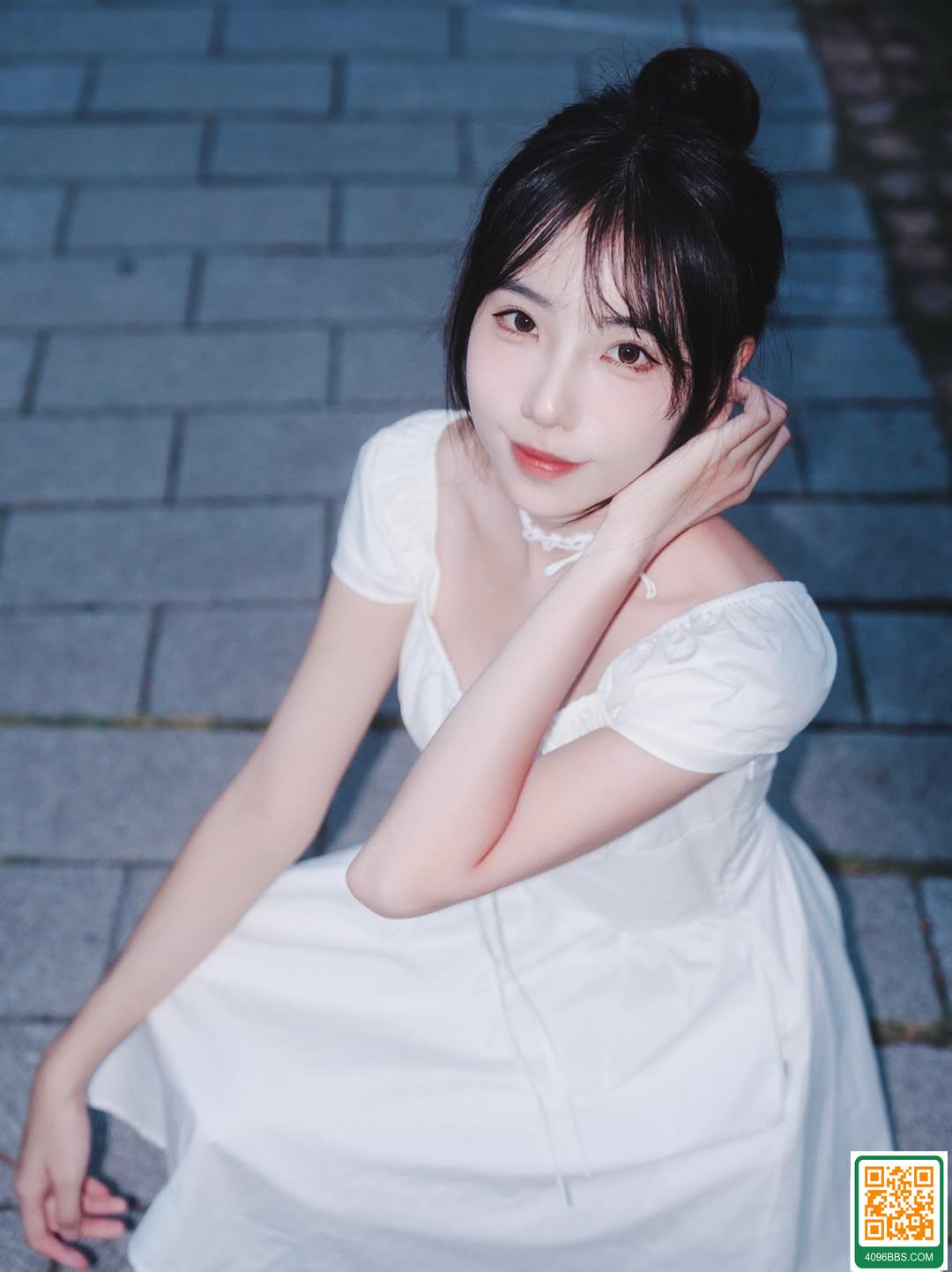 「柯睿」無暇零缺點的顏值體態 (10P)