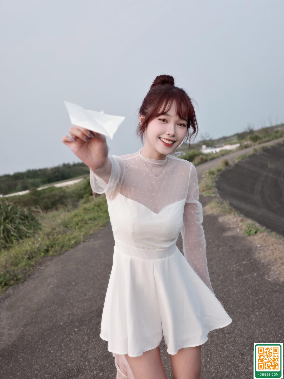 「珊珊Krystal」每一寸肌膚都在散發著火辣的誘惑 (10P)