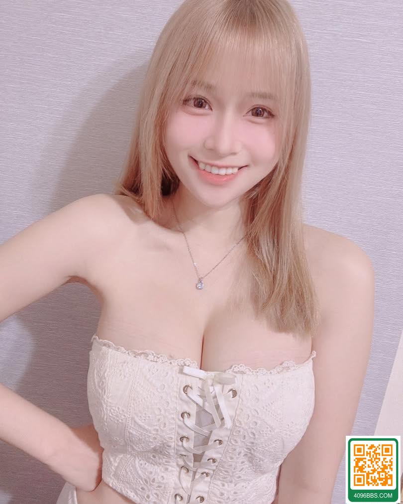 「牛牛妹」奶容量太驚人！畫面都快放不下啦 (10P)