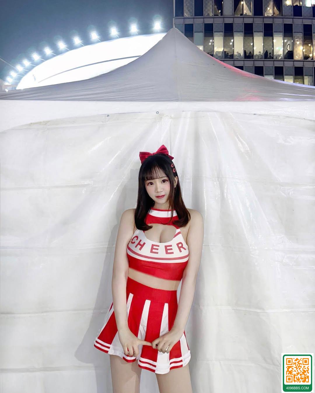 小惡魔「若臻」渾圓飽滿身材極致完美 (10P)