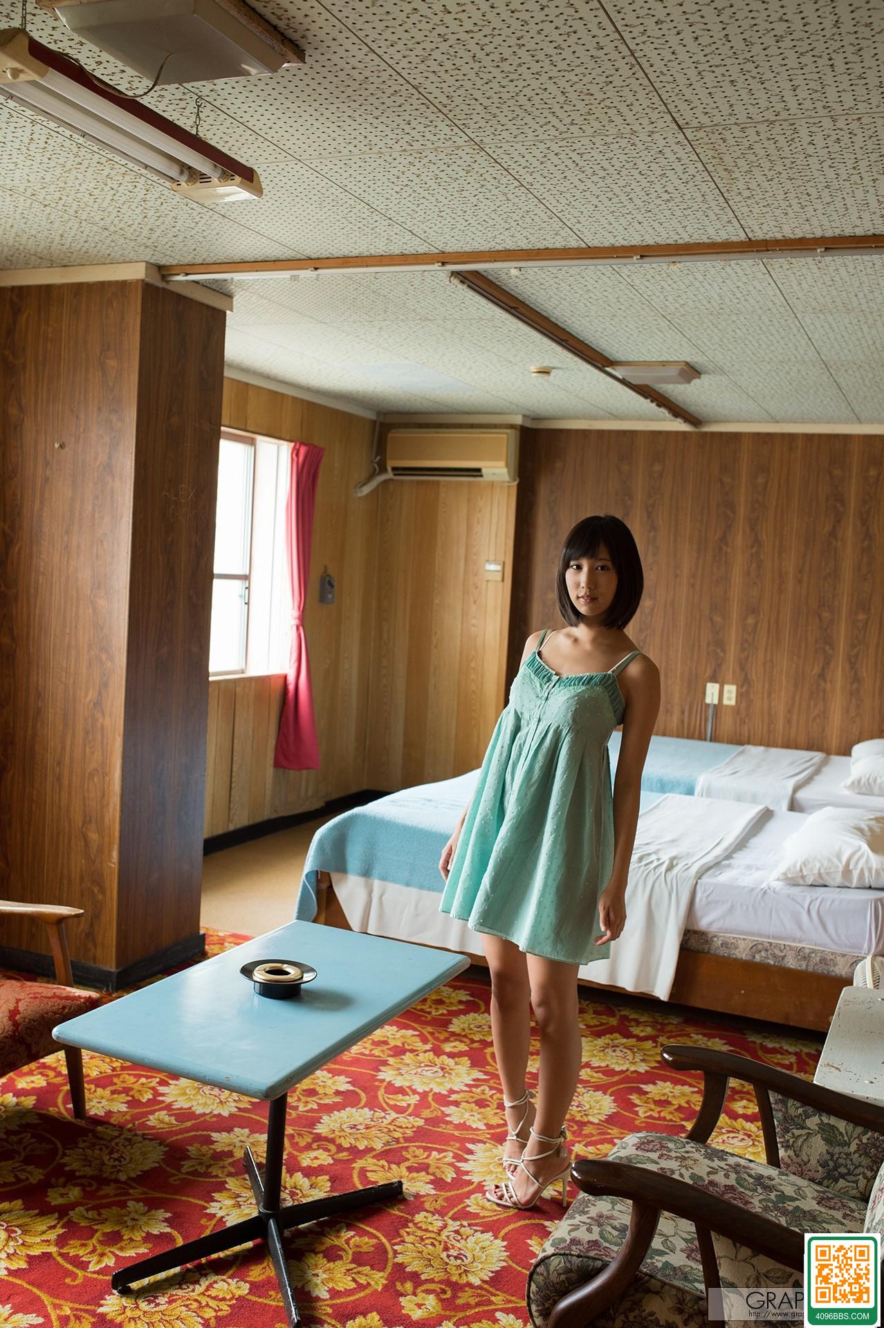 [湊莉久] 纖細窈窕好白嫩 邪惡視角火辣 (34P)