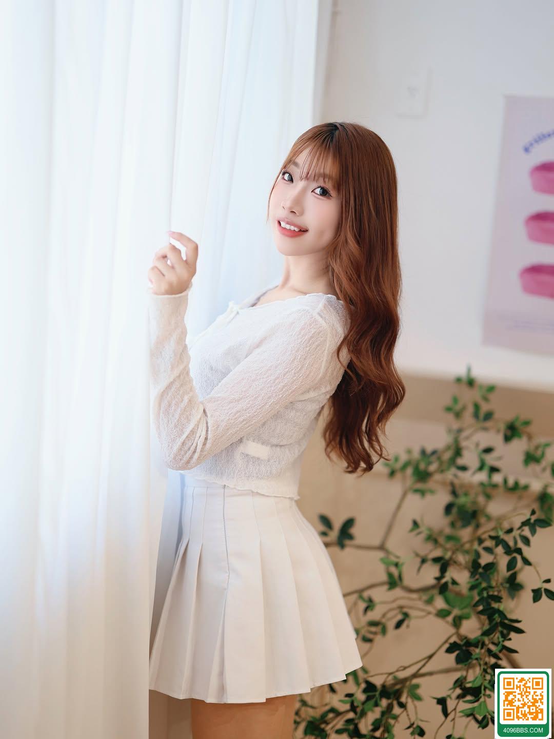 「葳葳」飽滿身材看了血脈賁張.... (10P)