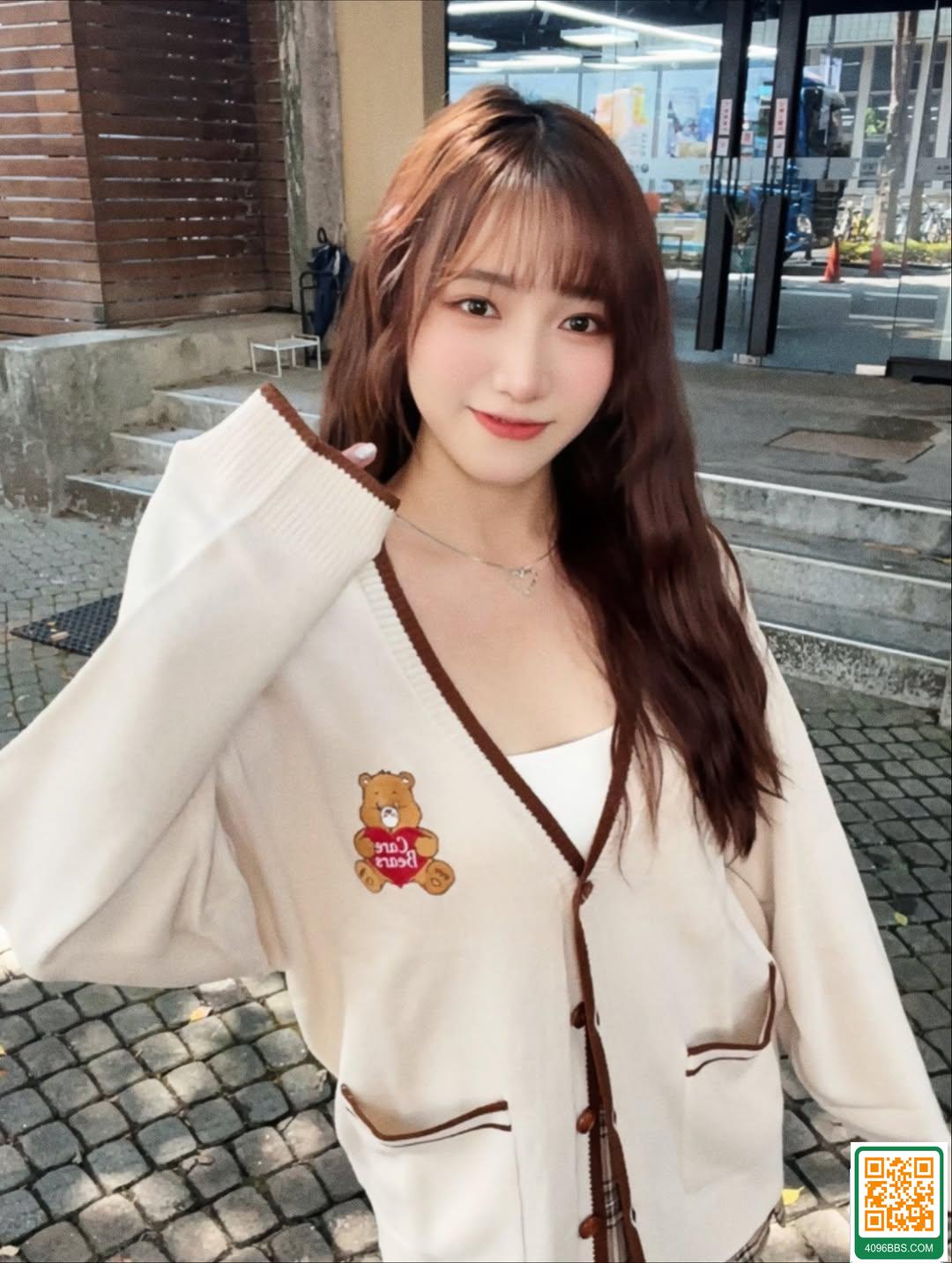 「高郁婷Kimi」高顏值美女的性感身姿與誘人魅力 (10P)