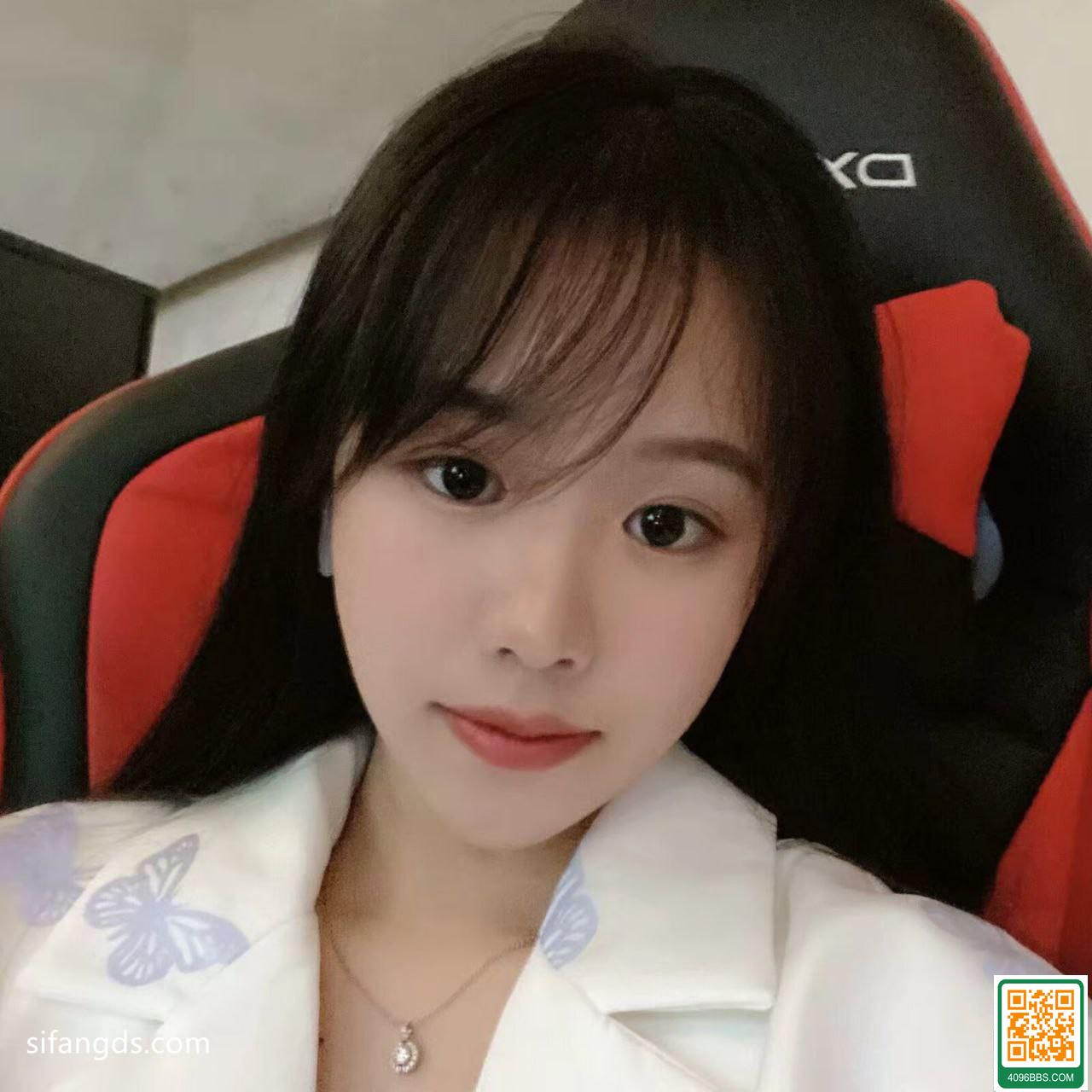 美貌的女大學生 (18P)