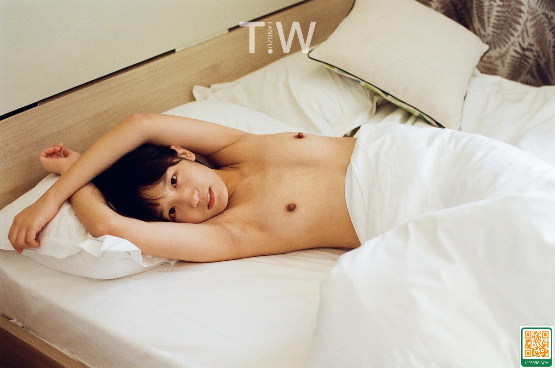 TW芳作清純少女系攝影作品四部合集3 (26P)