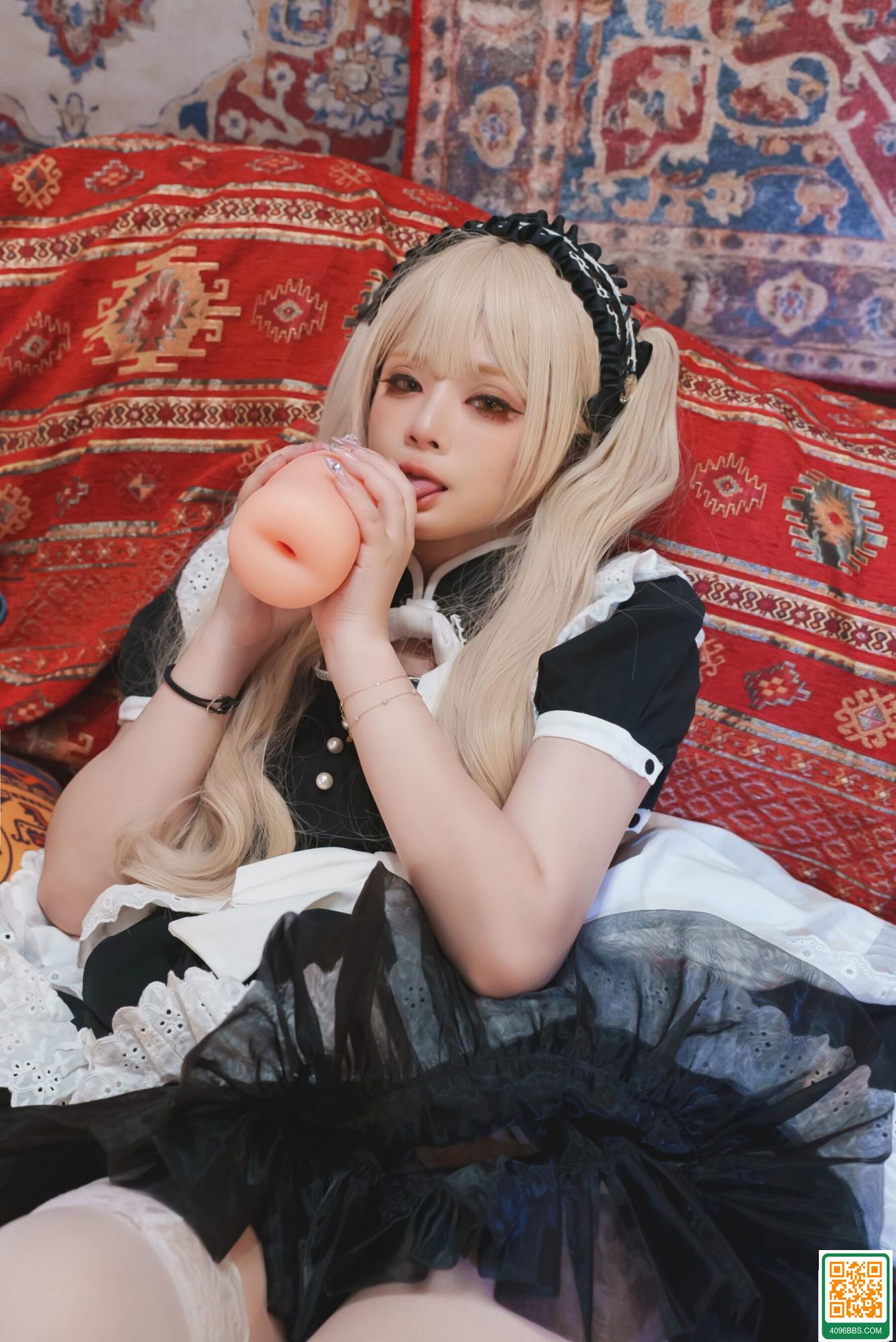 落落Raku《初體驗  由紀子》 (31P)