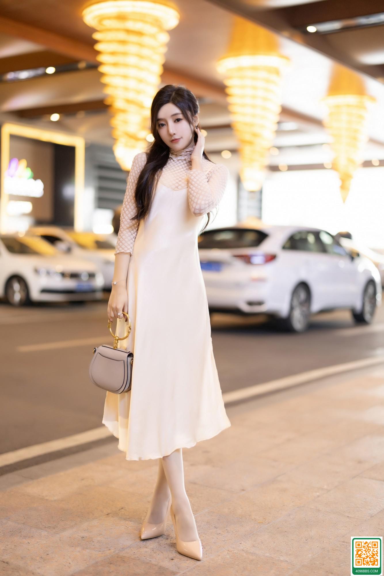 王馨瑤 - 白色絲襪 (120P)