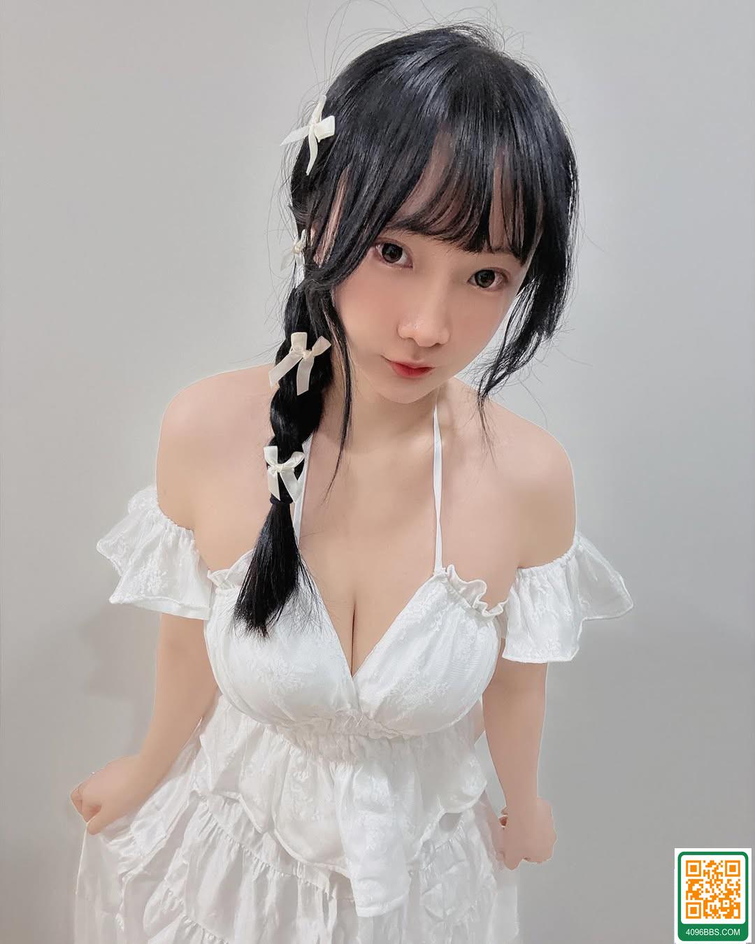 甜心女孩「徐柑仔」渾圓飽滿的胸形太誘惑 (10P)