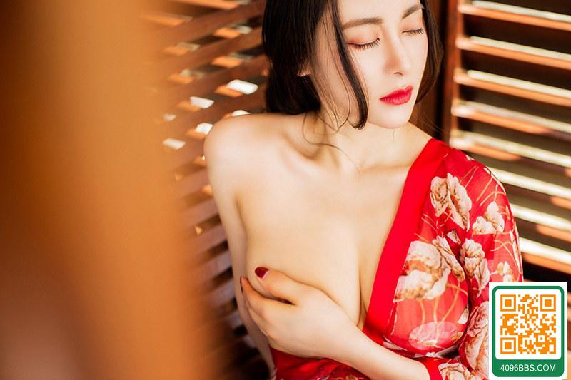 和服女神穆菲菲婀娜身材完美絕倫