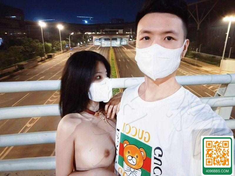 小母狗出去遛彎